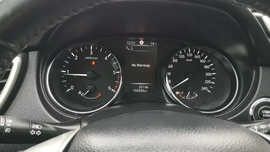 NISSAN Qashqai -