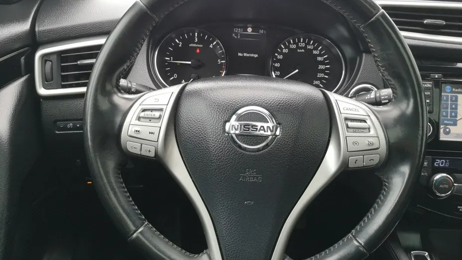 NISSAN Qashqai -