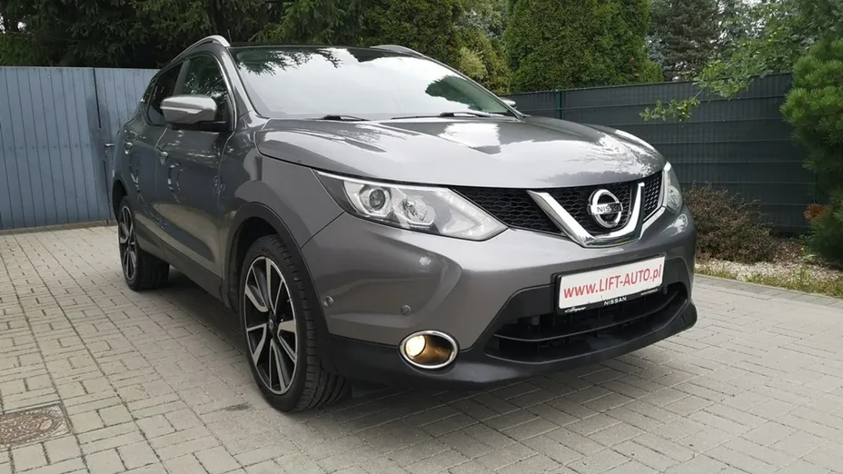 NISSAN Qashqai -