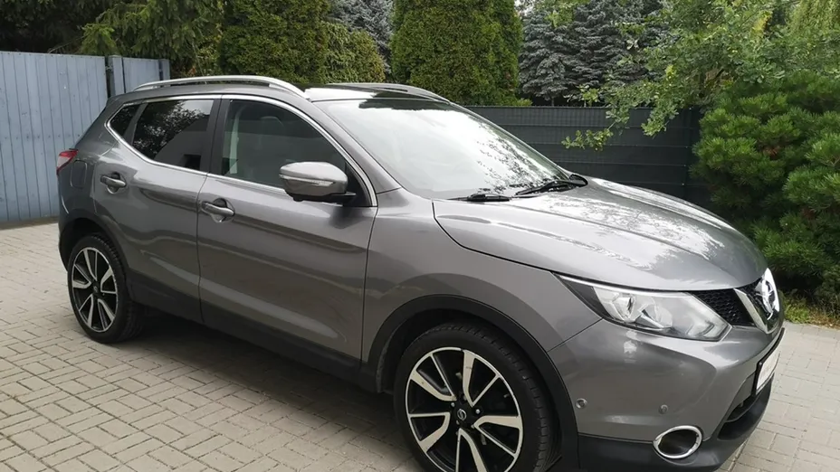 NISSAN Qashqai -
