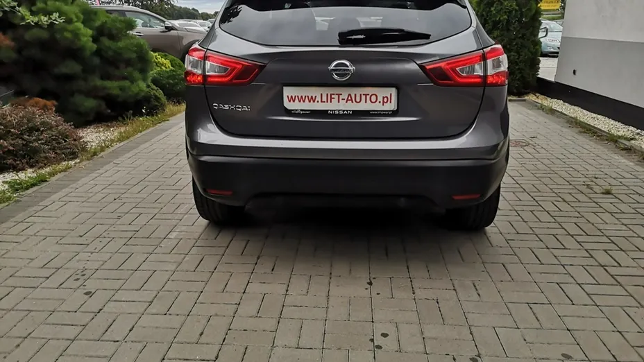 NISSAN Qashqai -