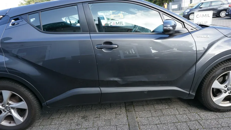TOYOTA C-HR -