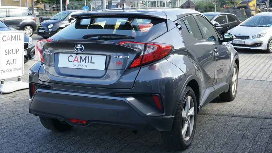 TOYOTA C-HR -