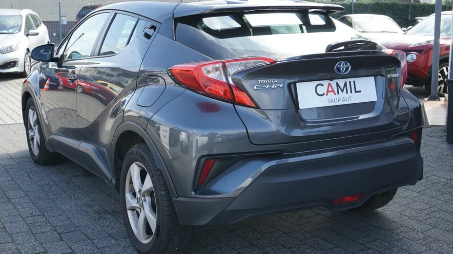 TOYOTA C-HR -