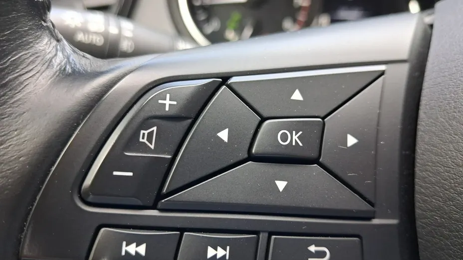 NISSAN X-Trail -