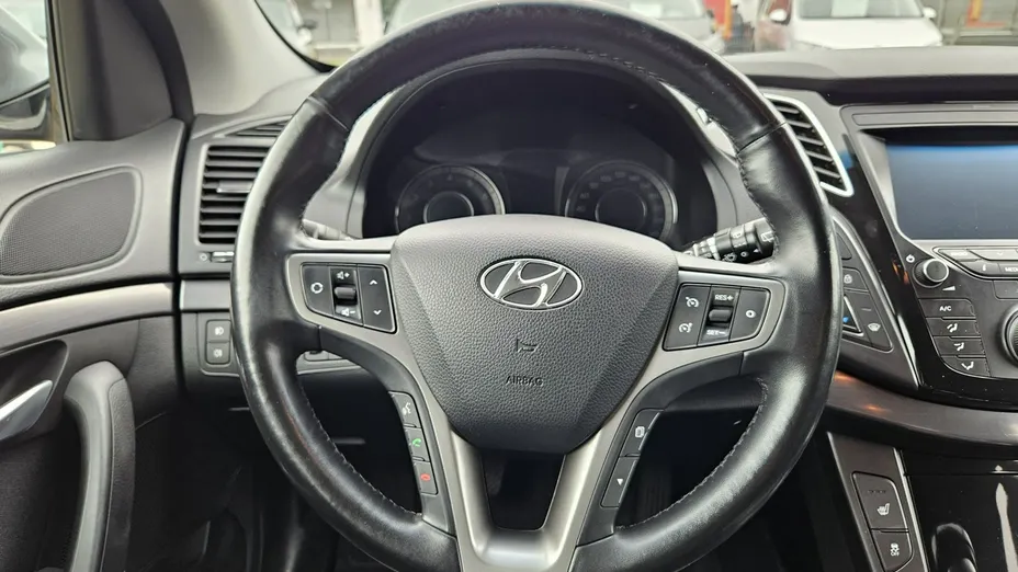 HYUNDAI i40 -