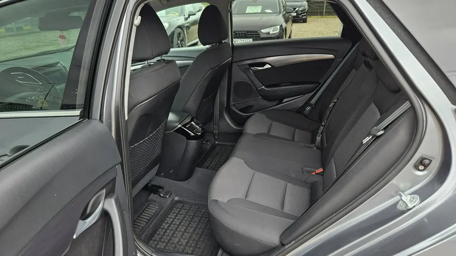 HYUNDAI i40 -