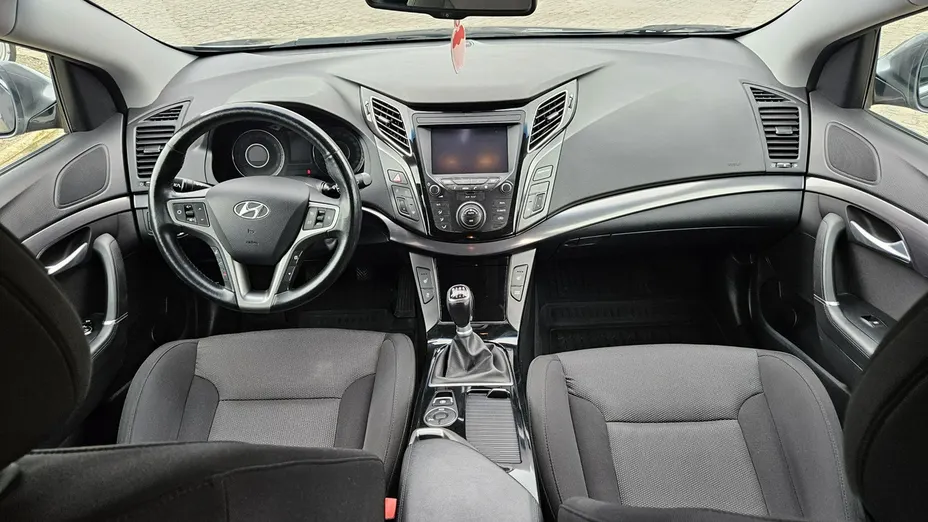 HYUNDAI i40 -