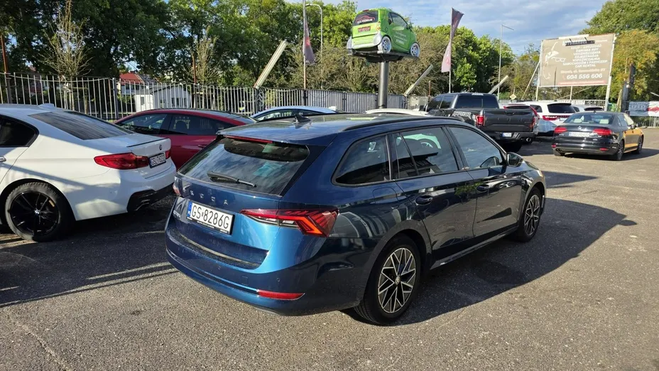 SKODA Octavia -