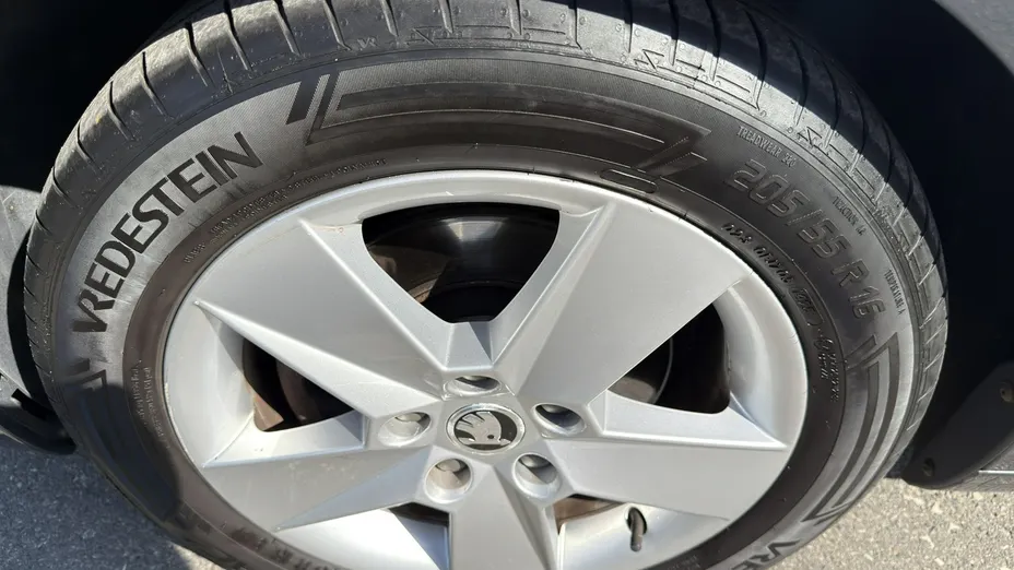 SKODA Octavia -
