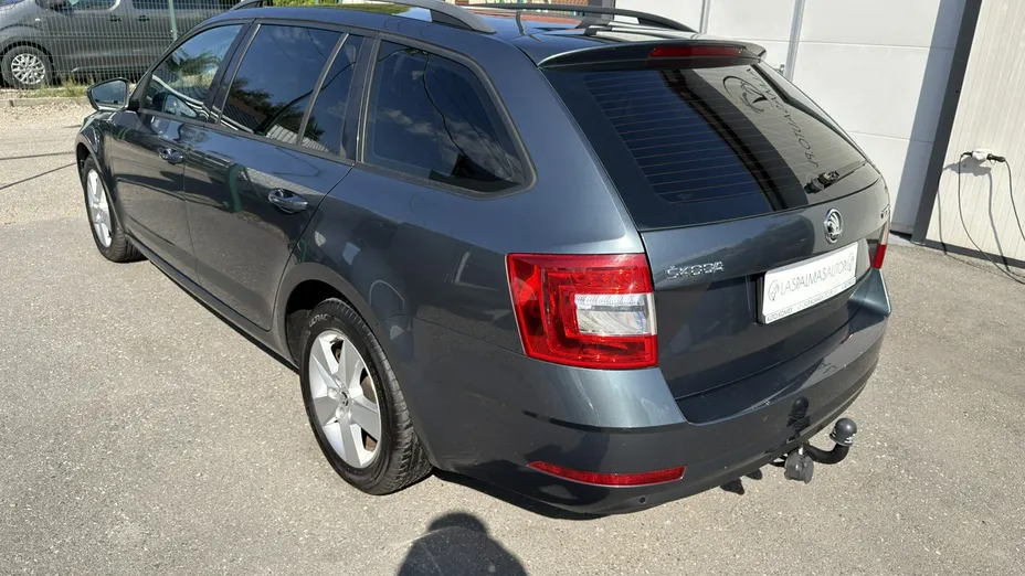 SKODA Octavia -