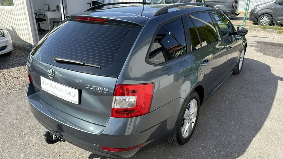 SKODA Octavia -