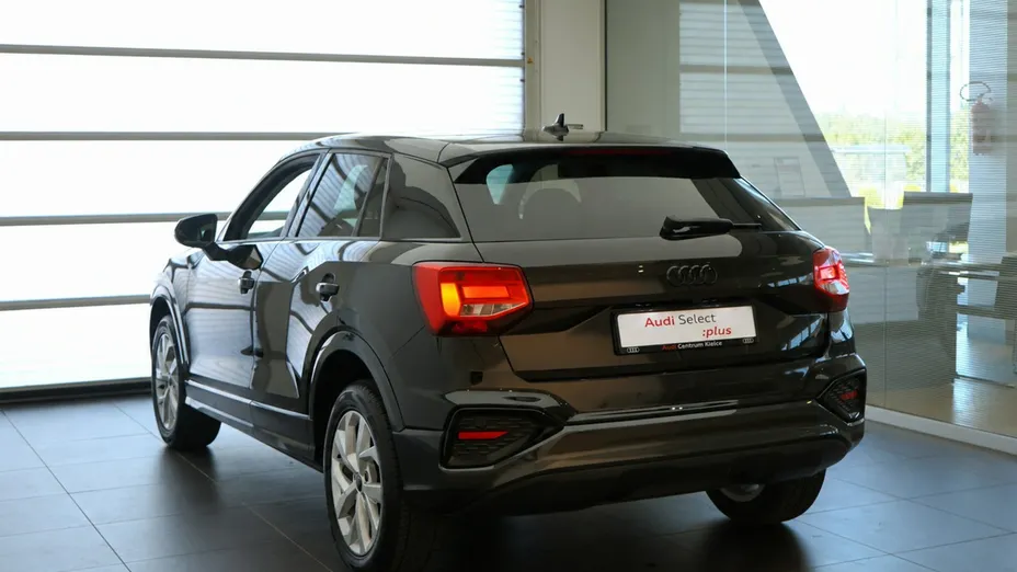 AUDI Q2 -