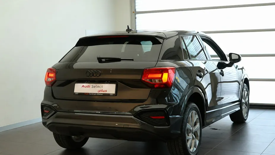 AUDI Q2 -