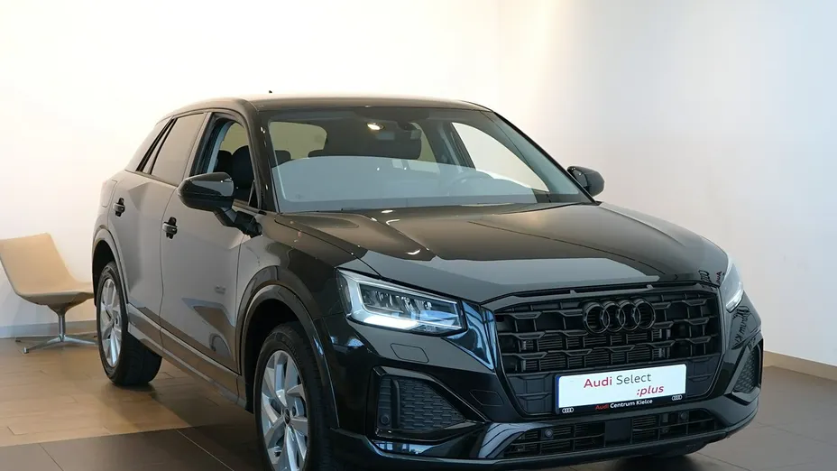 AUDI Q2 -