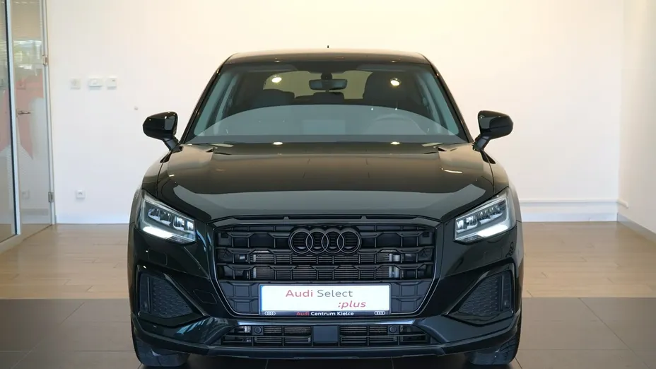 AUDI Q2 -