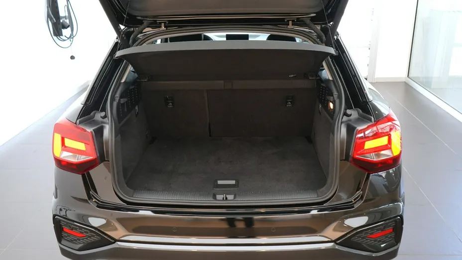 AUDI Q2 -