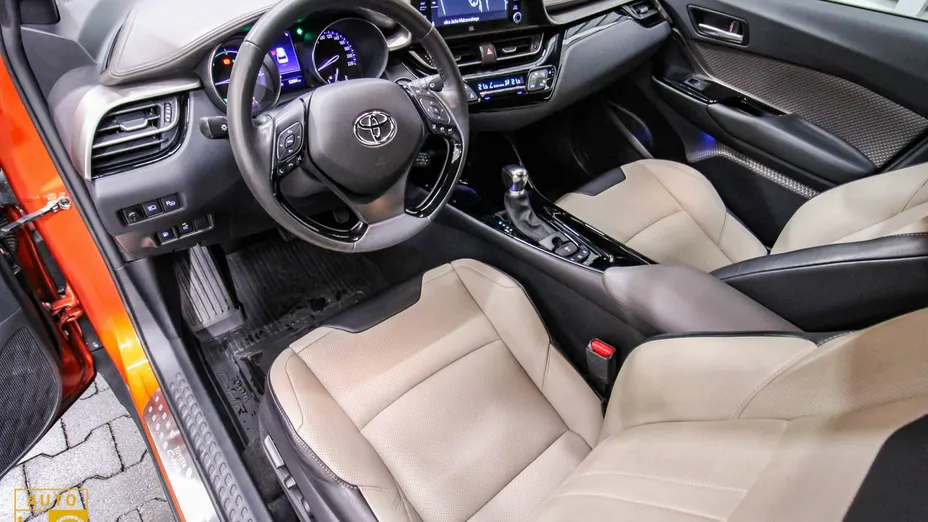 TOYOTA C-HR -