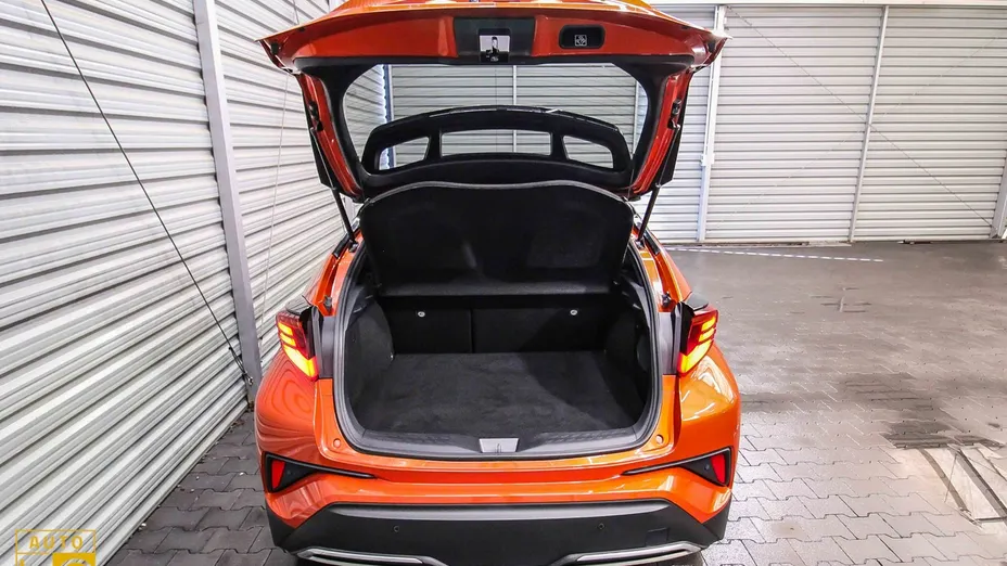 TOYOTA C-HR -