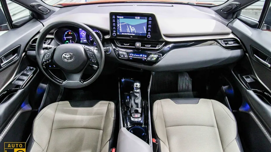 TOYOTA C-HR -