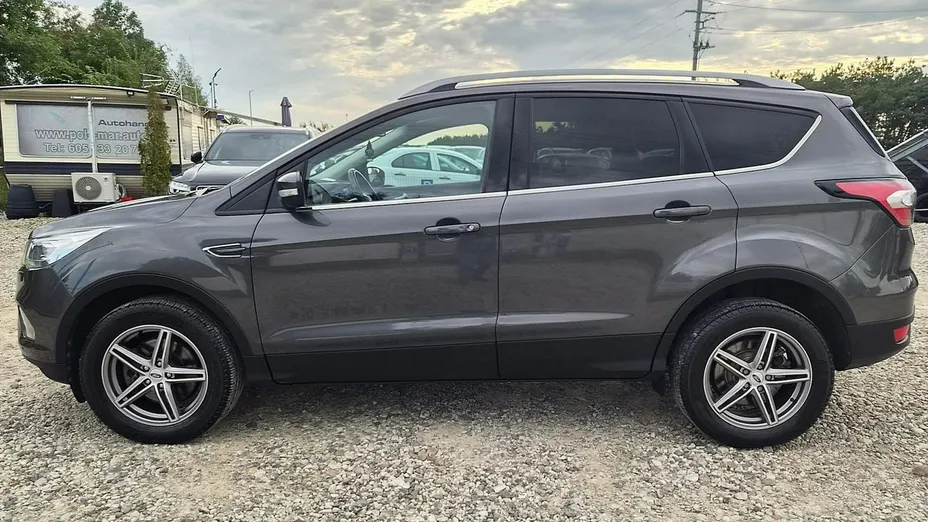 FORD Kuga -