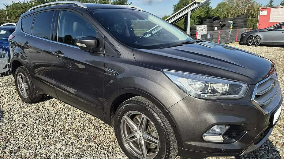 FORD Kuga -