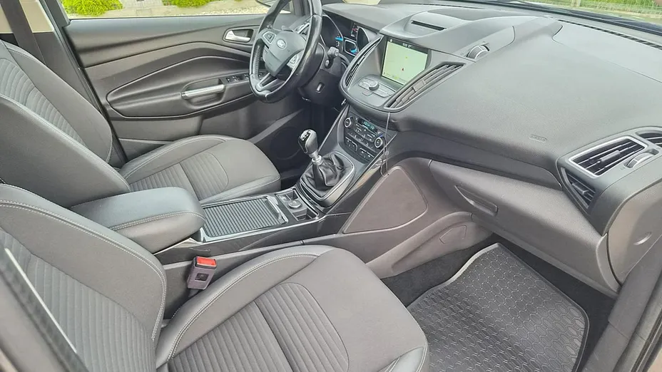 FORD Kuga -