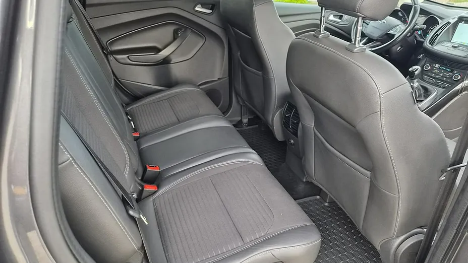 FORD Kuga -