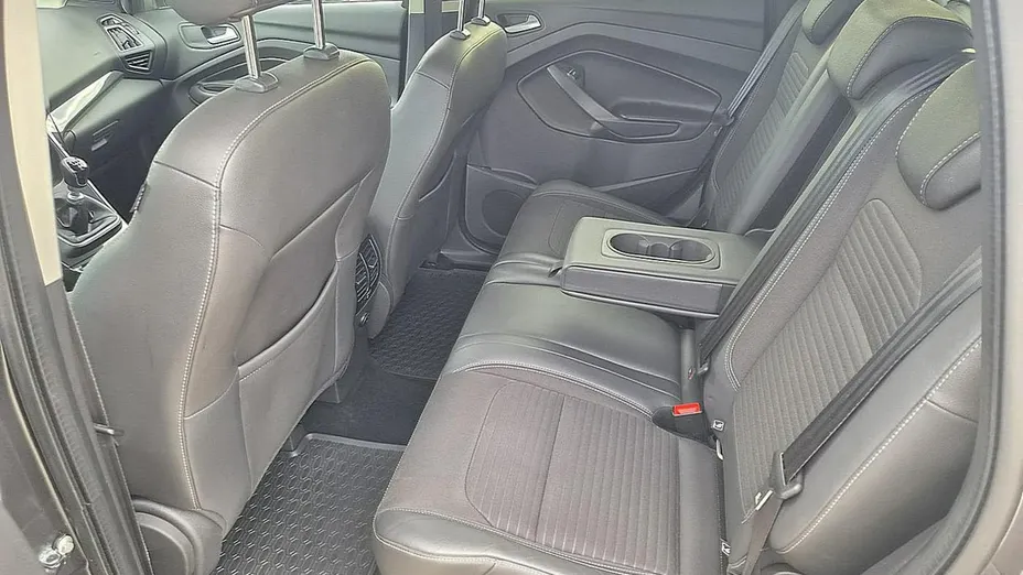 FORD Kuga -