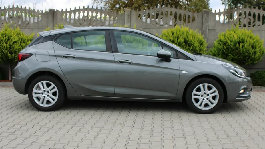 OPEL Astra -