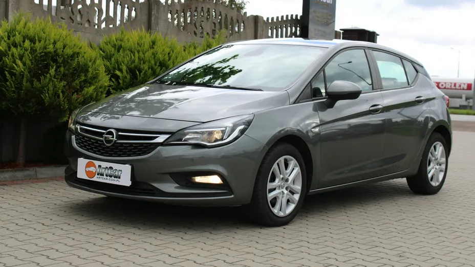 OPEL Astra -