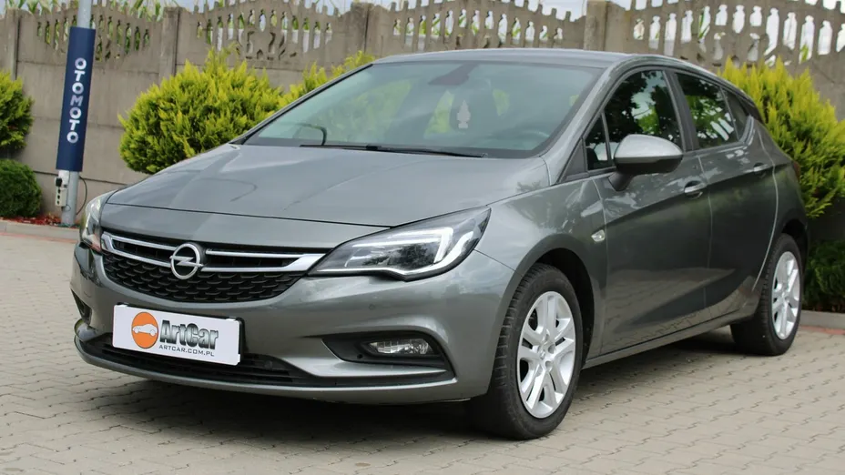 OPEL Astra -