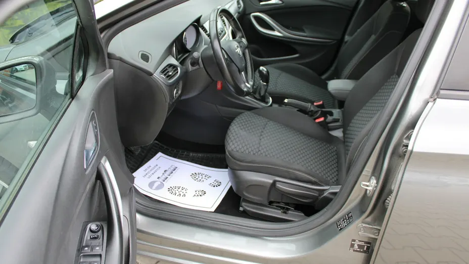OPEL Astra -
