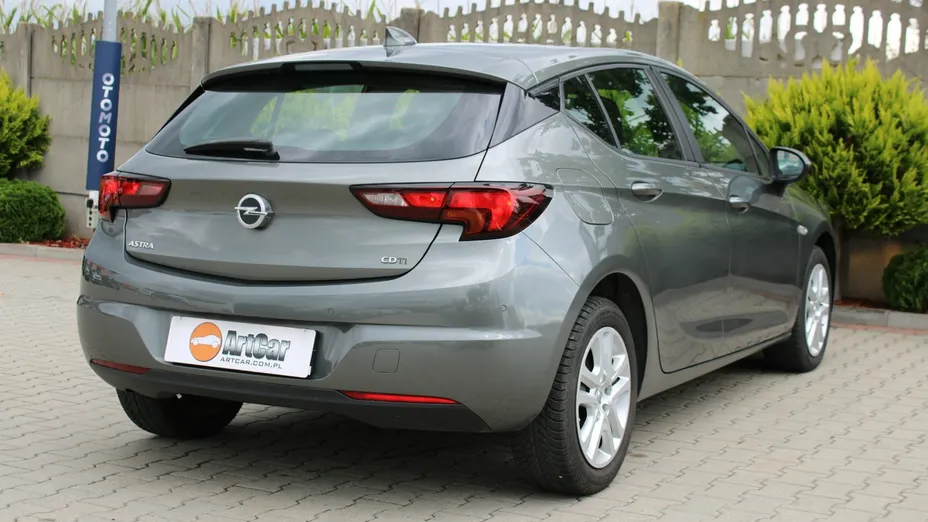 OPEL Astra -