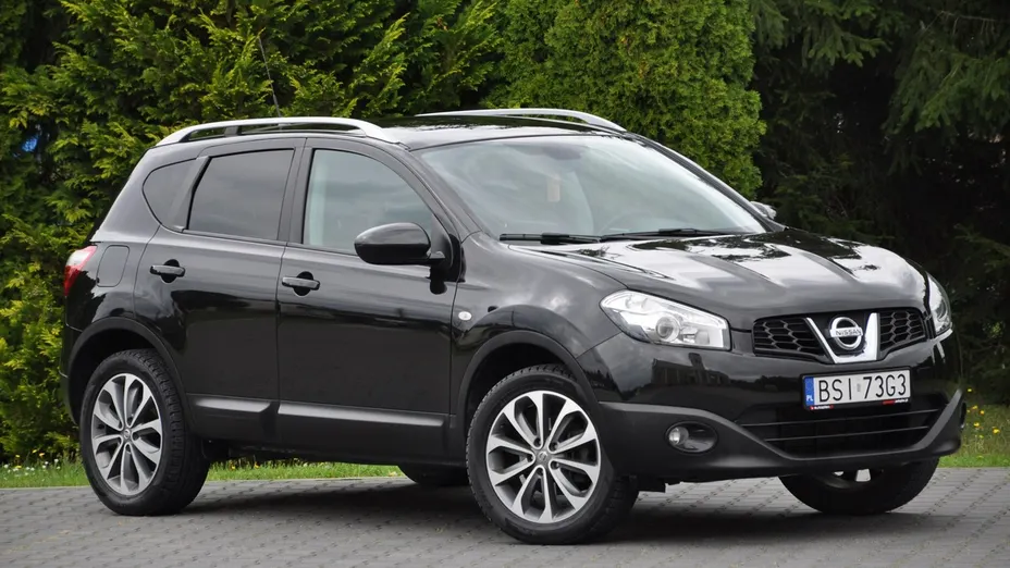 NISSAN Qashqai -