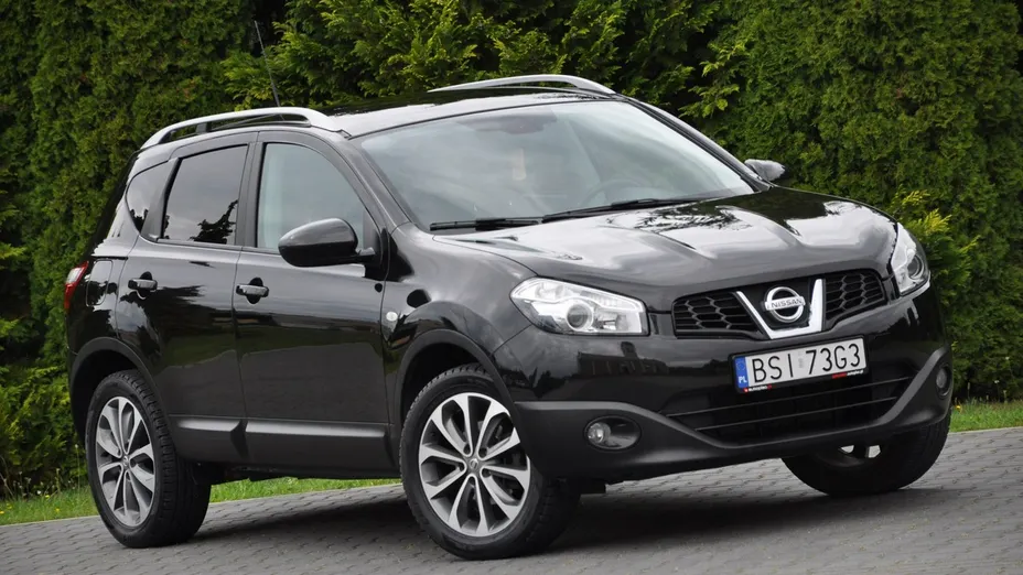 NISSAN Qashqai -