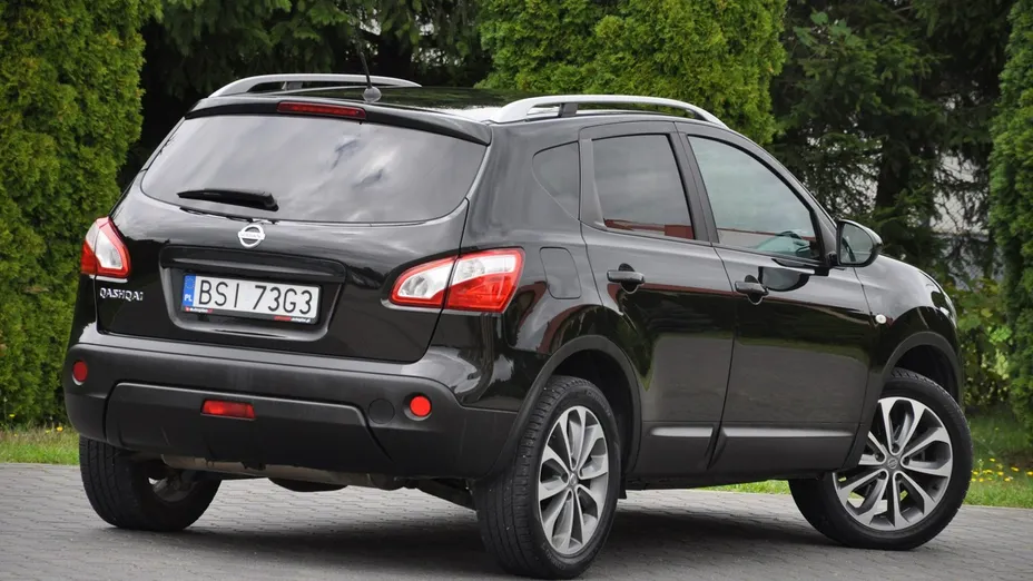NISSAN Qashqai -