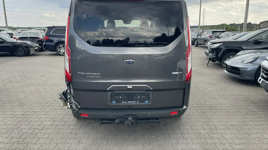 FORD Tourneo Custom -