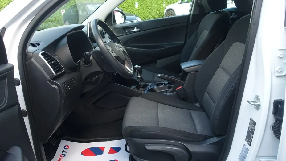 HYUNDAI Tucson -