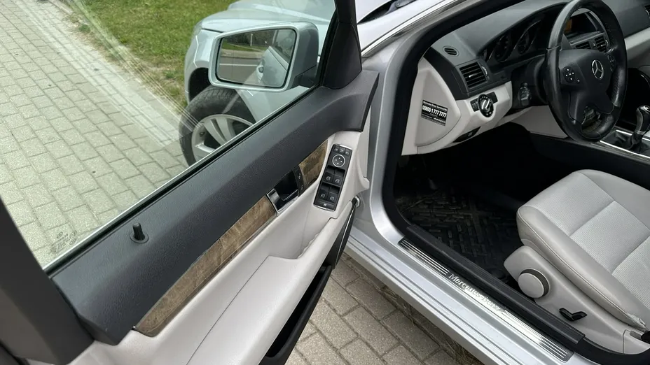 MERCEDES-BENZ C Klasa -
