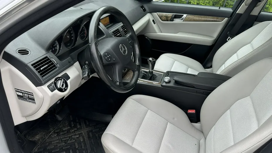 MERCEDES-BENZ C Klasa -