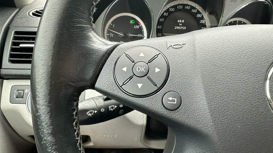 MERCEDES-BENZ C Klasa -