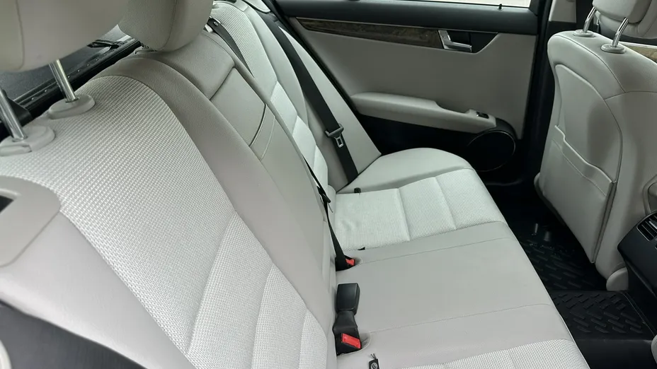 MERCEDES-BENZ C Klasa -