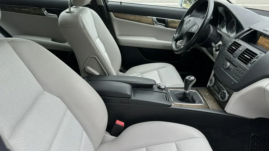 MERCEDES-BENZ C Klasa -