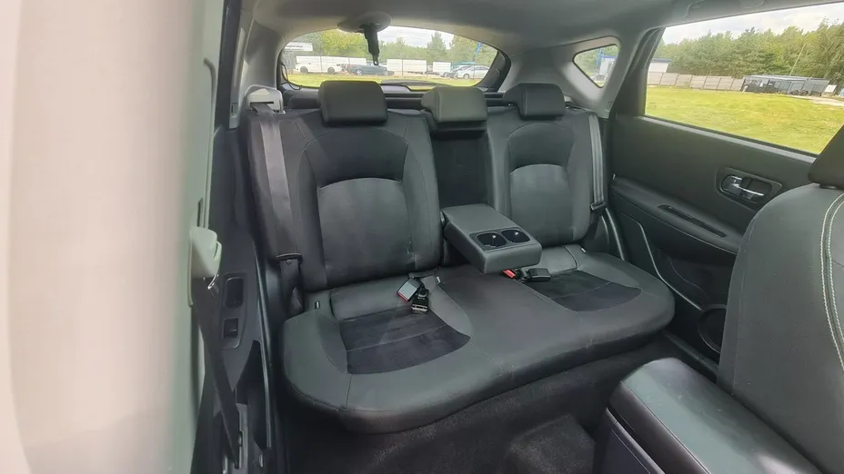 NISSAN Qashqai -