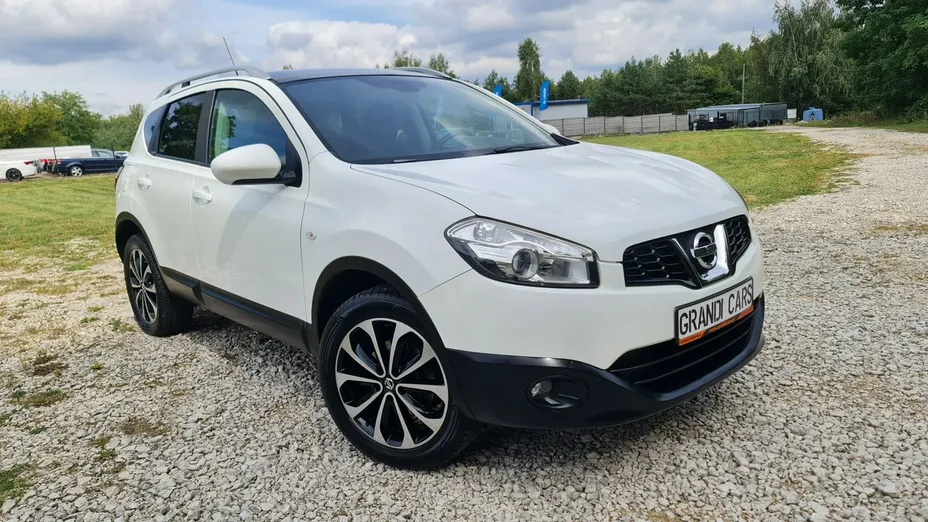 NISSAN Qashqai -