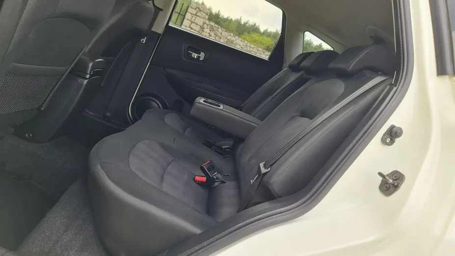 NISSAN Qashqai -