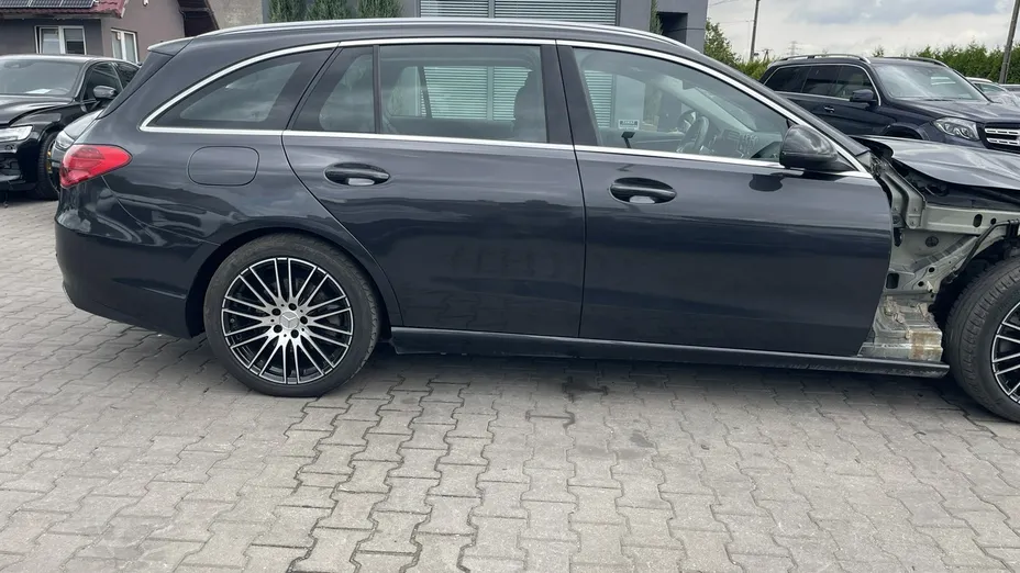 MERCEDES-BENZ C Klasa -