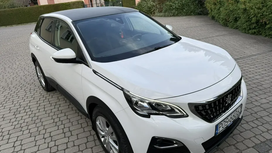 PEUGEOT 3008 -