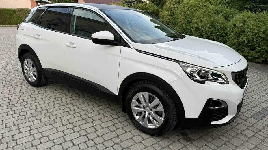 PEUGEOT 3008 -
